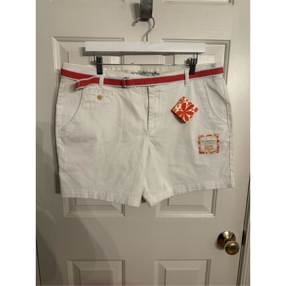 Dockers White Truly Slimming Soft Short Belted sz 16 NWT